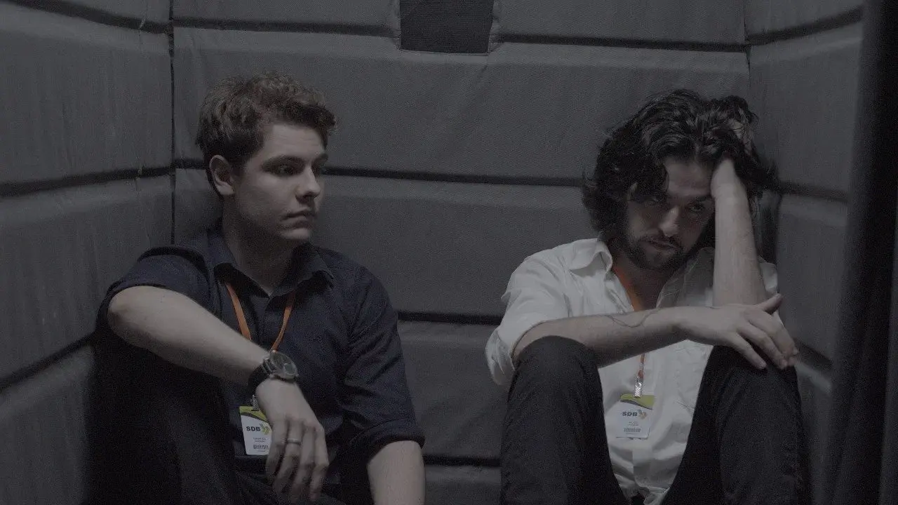 O Mesmo Encontra-se Parado