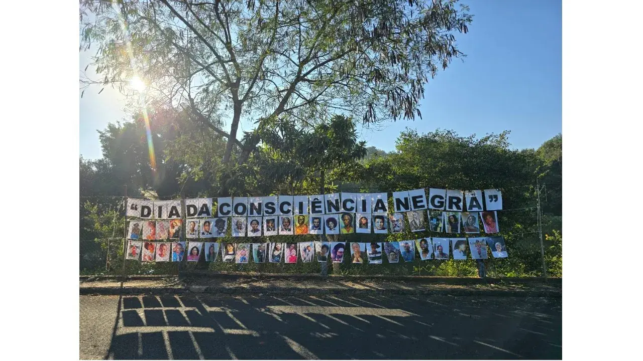 A Febre do Macaco Preto